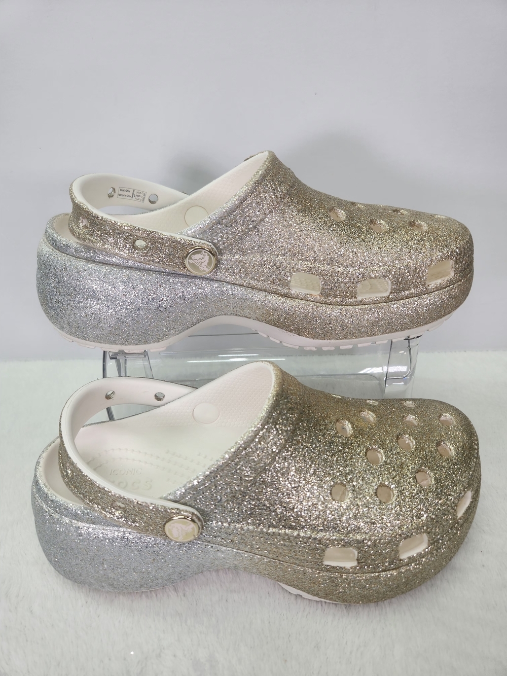 CROCS Classic Glitter Platform Clogs in Gold and Silver Size W 7
